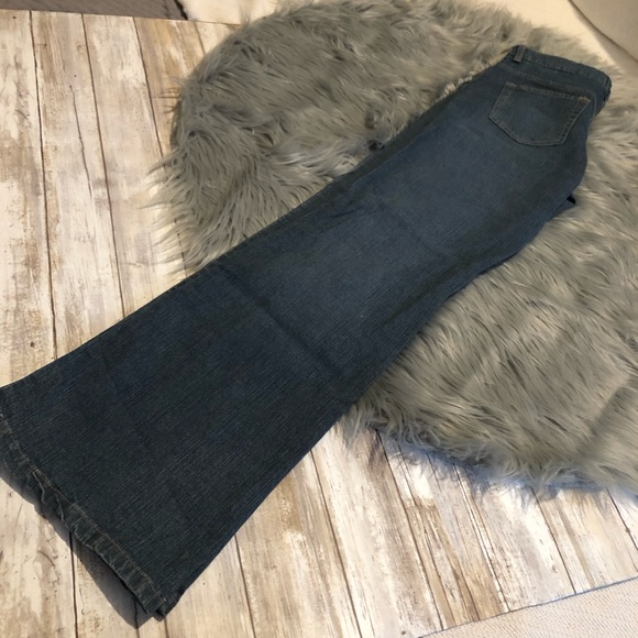 Duchesse embroidered flare jeans, size 4 - Picture 7 of 8